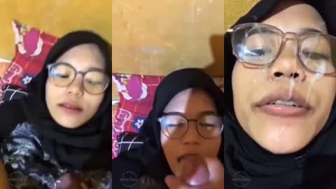 Jilbab kacamata crott di mulut